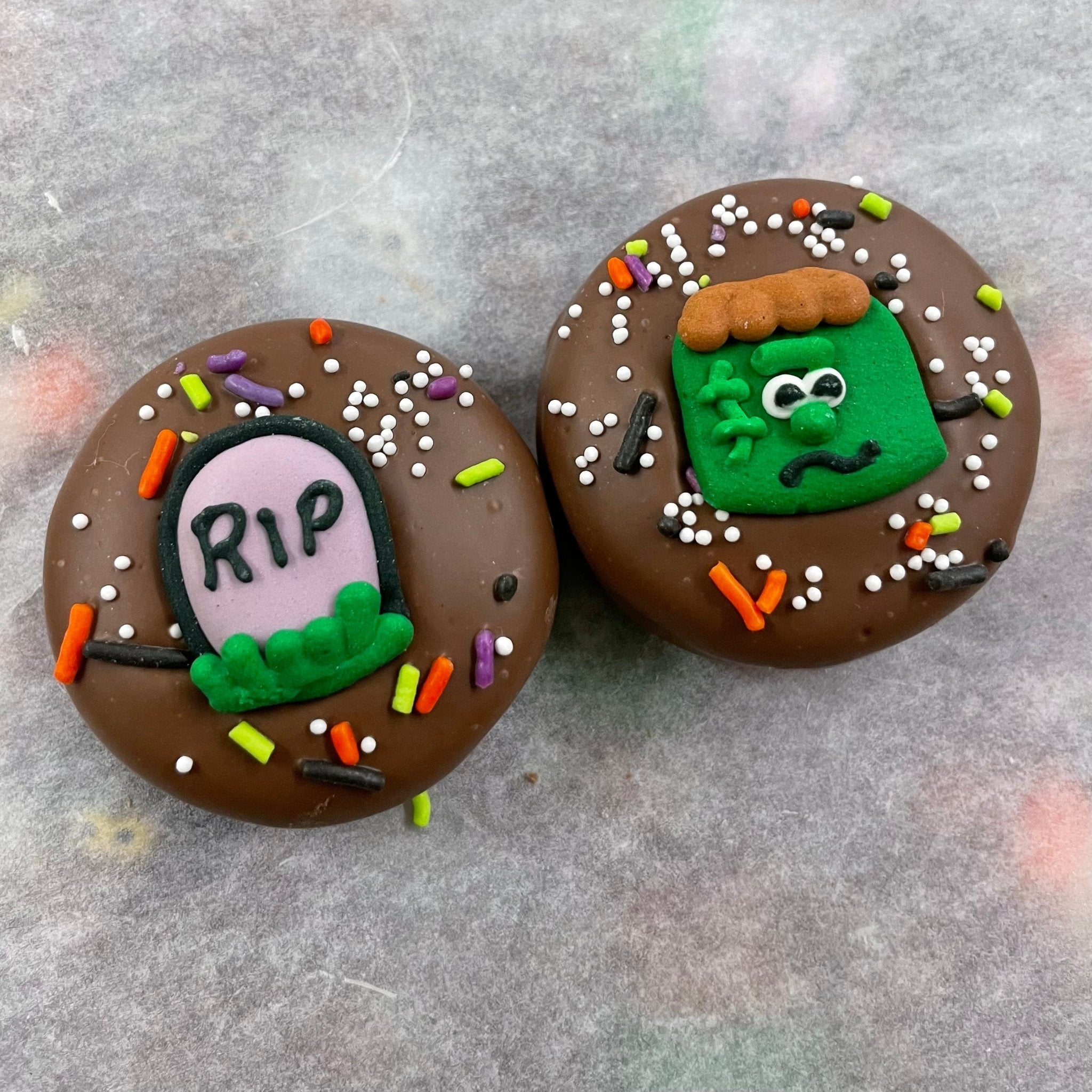Halloween Chocolate Covered Oreos - Nandy&