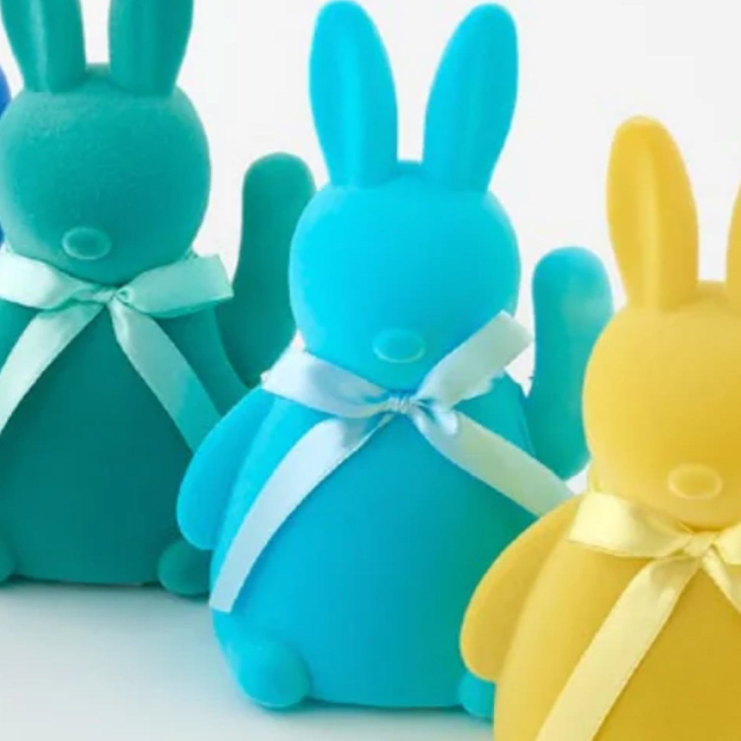 Flocked Howdy Hop Hop Bunny - Nandy&