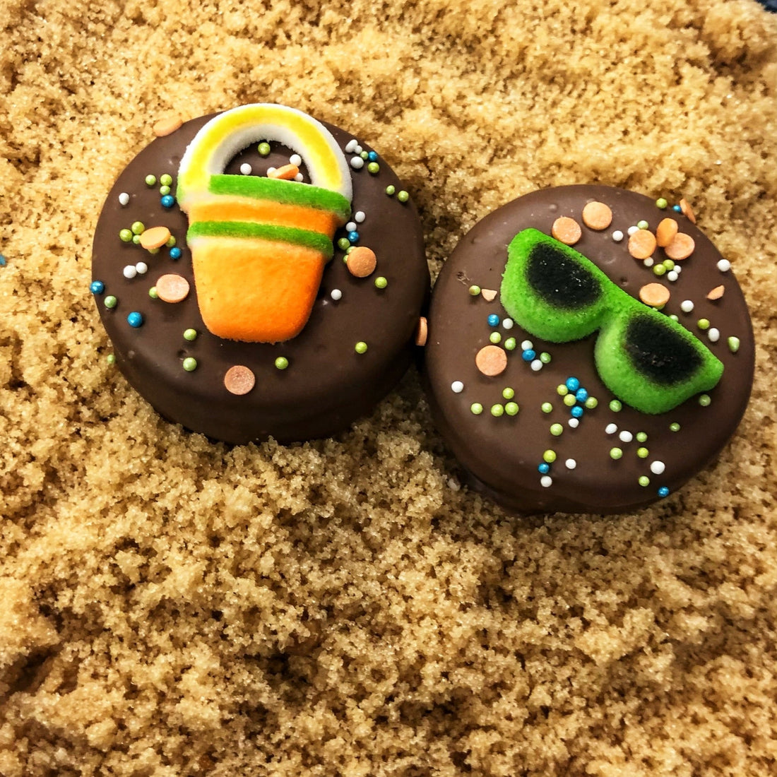 Chocolate Covered Oreos - Nandy&