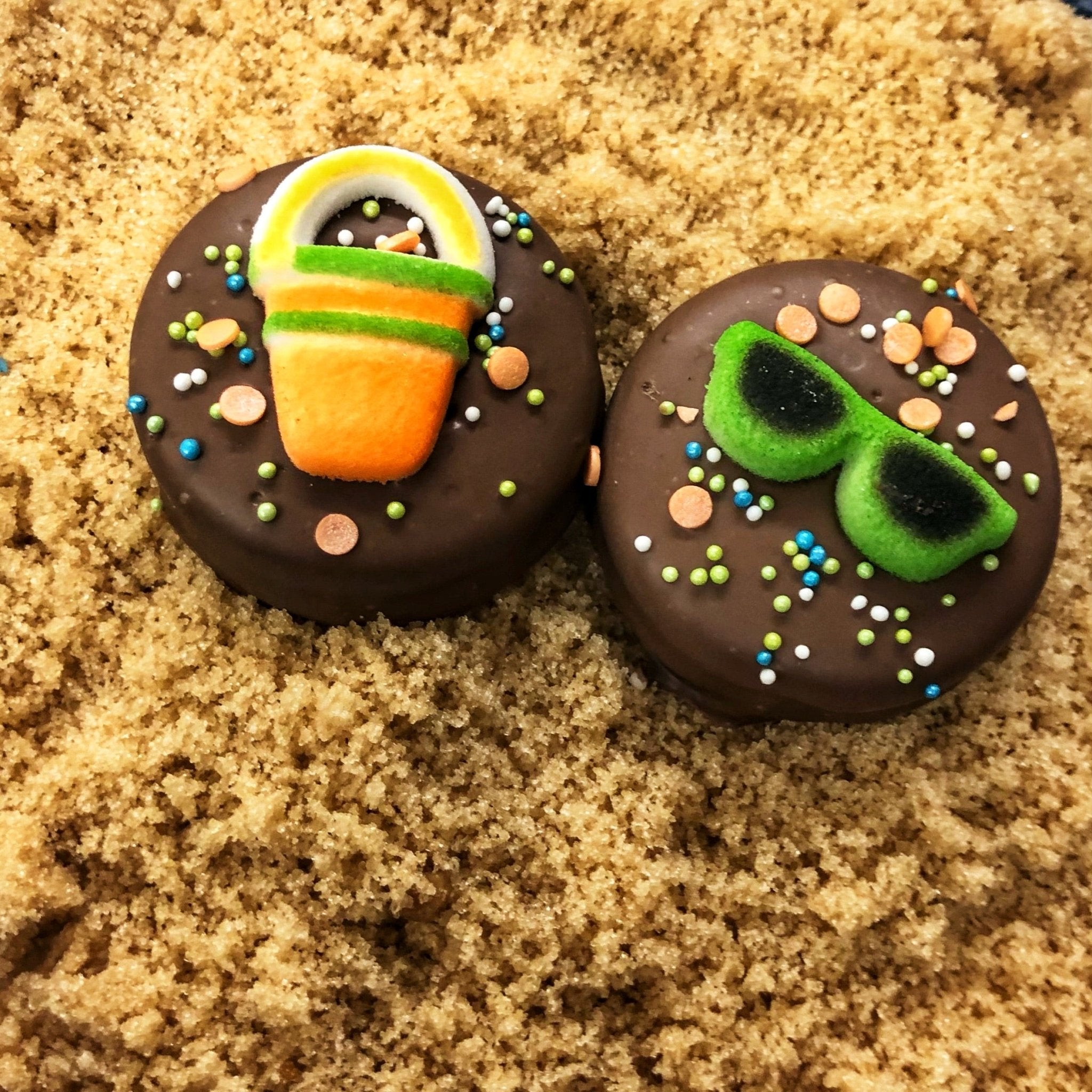 Chocolate Covered Oreos - Nandy&