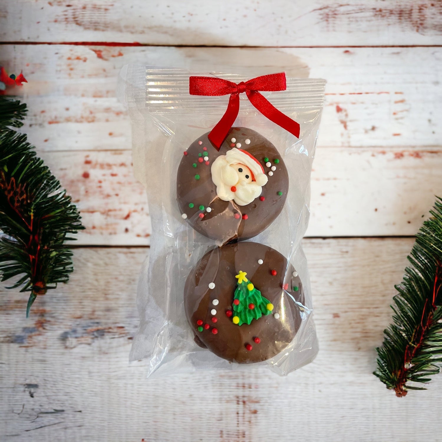 Christmas Chocolate Covered Oreos - Nandy&