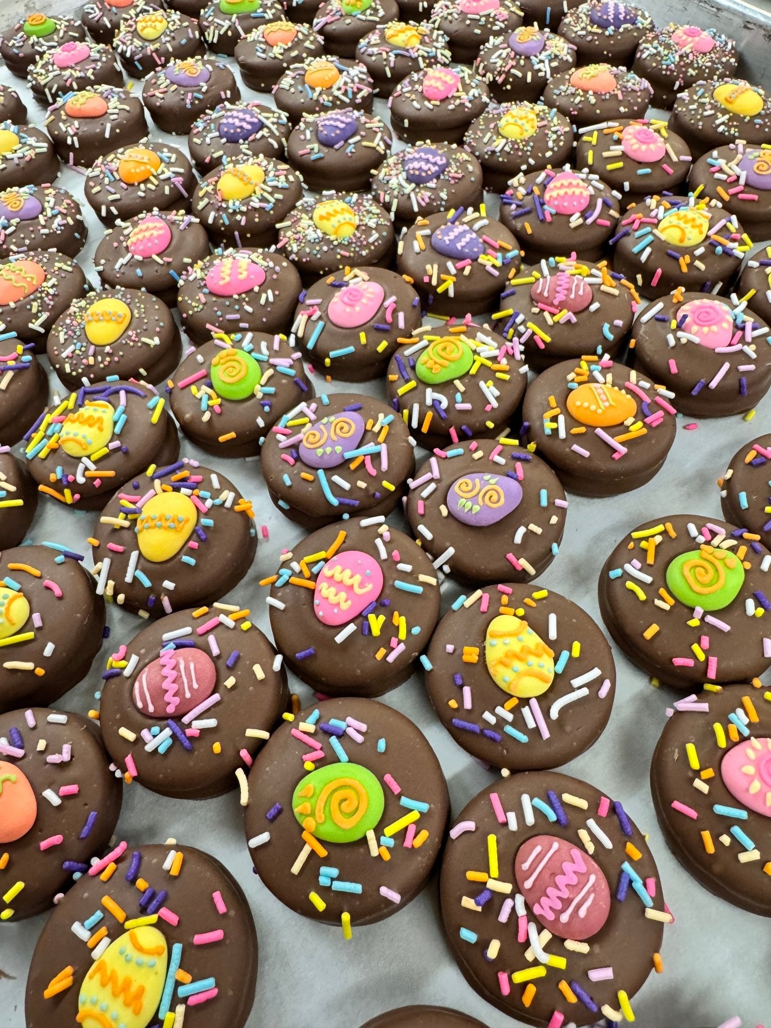 Easter Chocolate Covered Oreos - Nandy's CandyEaster Chocolate Covered Oreos
