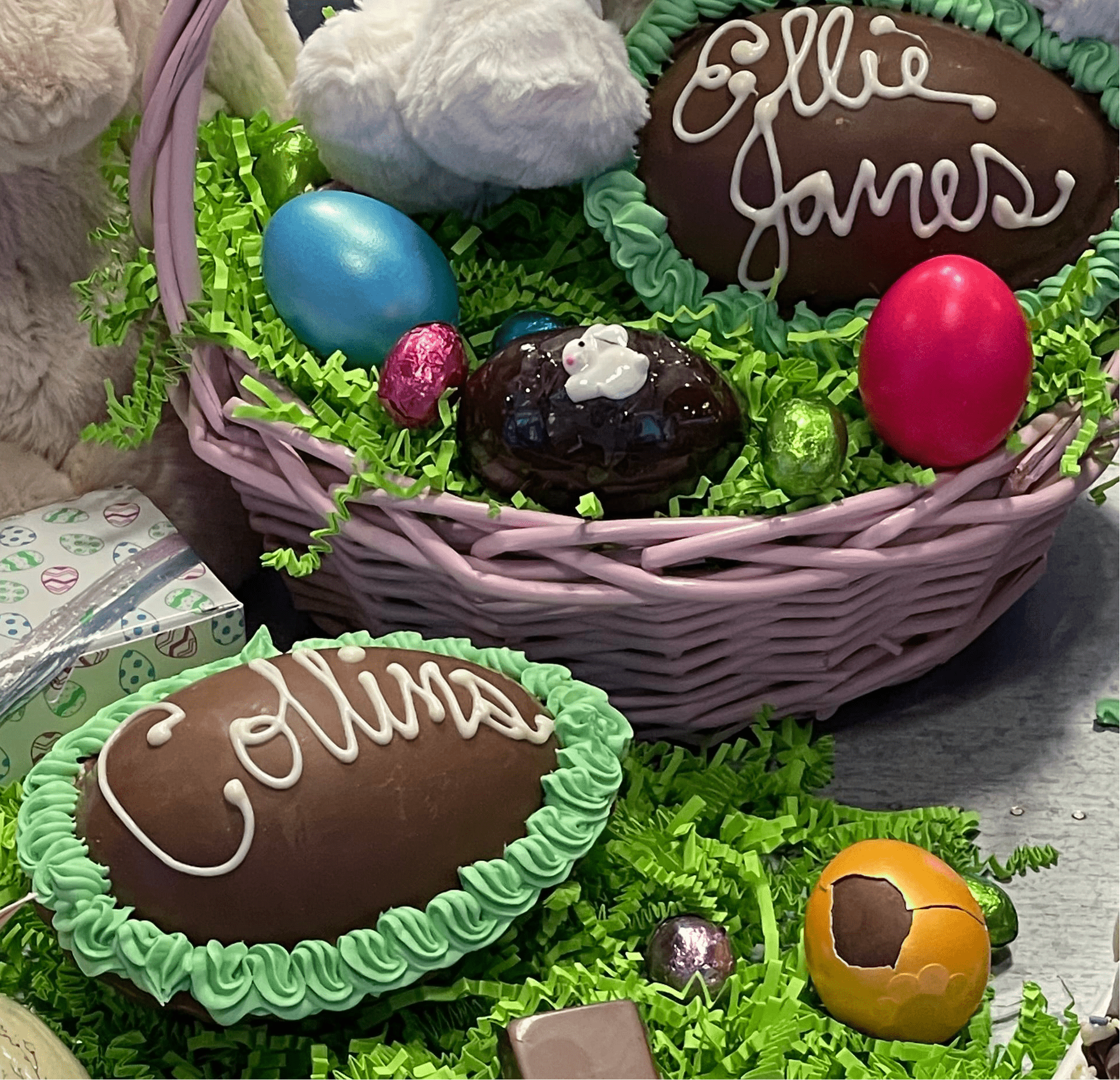 Personalized Chocolate Easter Egg (Medium) - Nandy's CandyPersonalized Chocolate Easter Egg (Medium)